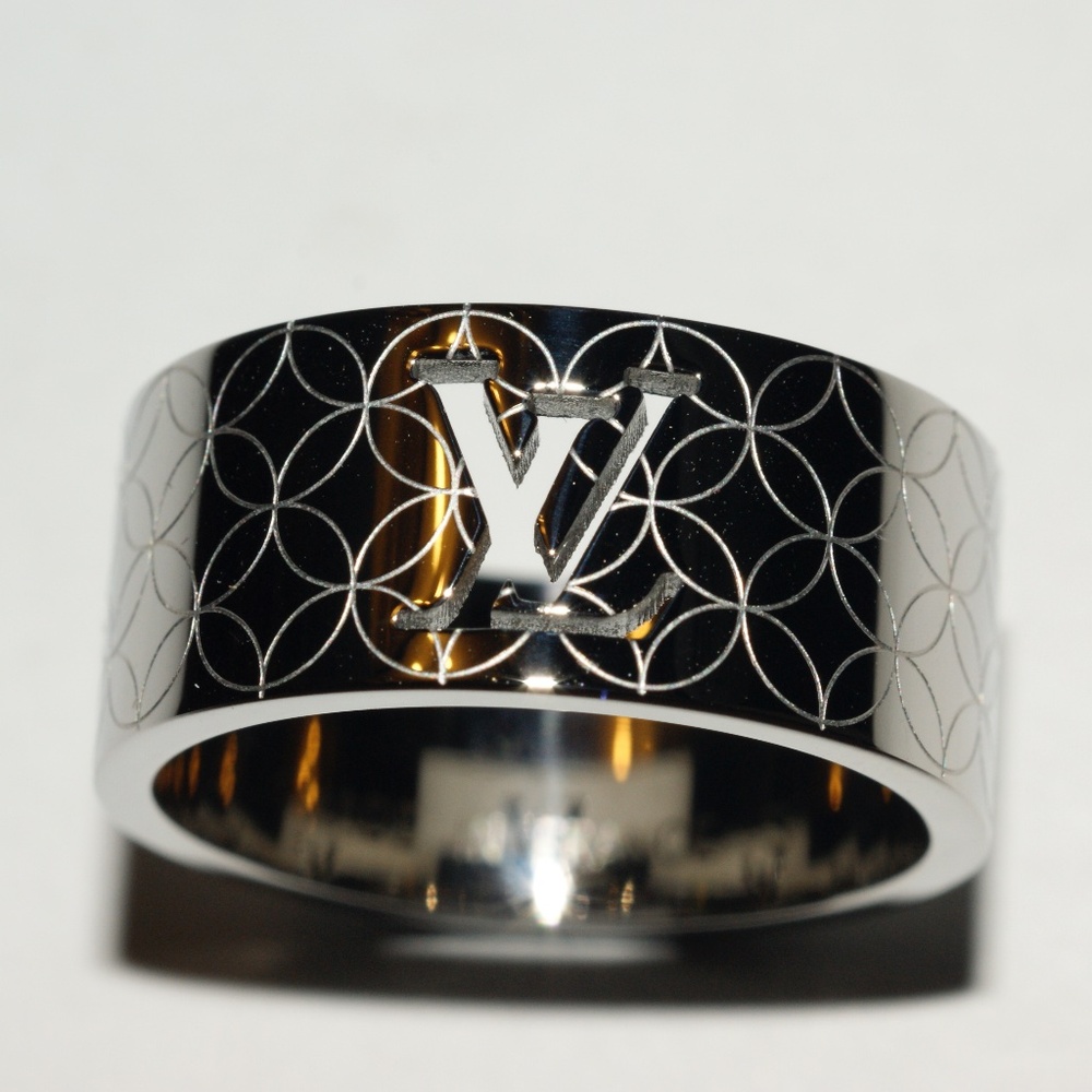 Louis Vuitton stainless Ring Iconic Monogram LV logo authentic new men unisex L
